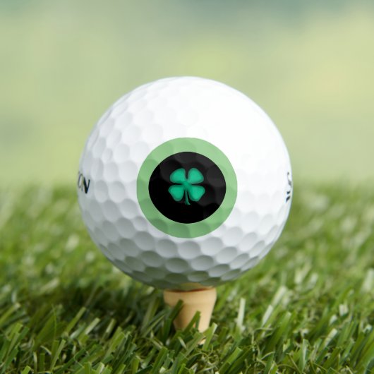 Black Irish Circle Srixon Soft Feel balles de golf (T-shirt Insitu)