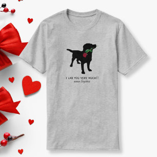 Black Lab Valentijn Dog holding Red Rose T-shirt