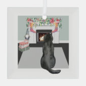 Black Labrador Dog kerstFireplace Scene Glas Ornament (Achterkant)