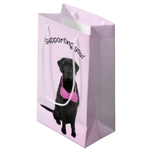 Black Labrador Retriever Breast Cancer Survivor Klein Cadeauzakje (Voorkant Gekanteld)