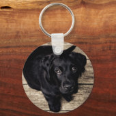 Black Labrador Retriever Puppy op hout Sleutelhanger (Voorkant)