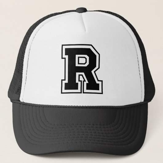 Black Letter "R" Trucker Hat Pet (Voorkant)