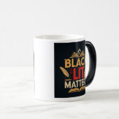 Black Lit Matters | Read, Rise, Resist  Magische Mok (Voorkant rechts)