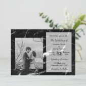 Black Marble Photo de mariage invitations (Debout devant)