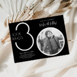 Black Modern Photo 30th Birthday Invitation<br><div class="desc">Fêtez votre 30e anniversaire avec un style intemporel en utilisant cette invitation minimaliste Look Who's 30! Avec un design élégant et moderne, cette invitation est parfaite pour ceux qui préfèrent la simplicité avec une touche d'élégance. Entièrement personnalisable, vous pouvez facilement ajouter les détails de votre fête pour créer un invitation...</div>