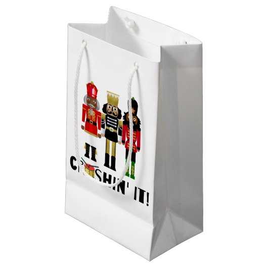 Black Nutcracker "Crushin" It" Gift Bag met drum Klein Cadeauzakje (Voorkant Gekanteld)