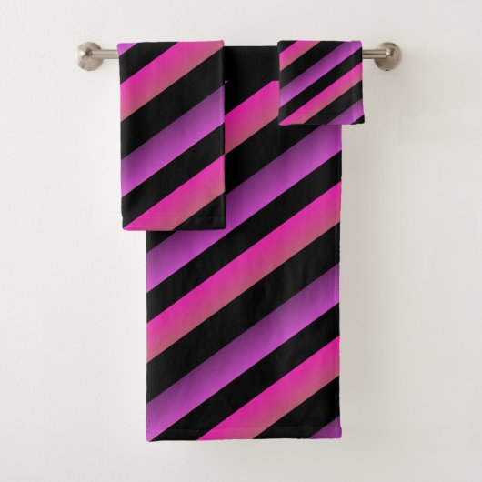 Black Ombre Rainbow Stripes Hot Pink Paars Bad Handdoek (Insitu)