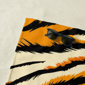 Black Orange Tiger Stripes Pattern Monogram Strandlaken (In situ)