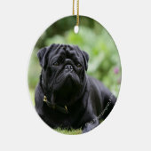 Black Pug Laing Down Keramisch Ornament (Rechts)