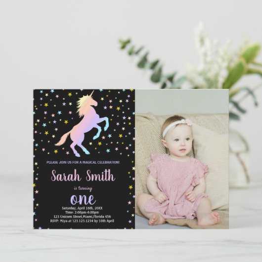 Black Rainbow Unicorn Anniversaire Invitations ave (Debout devant)
