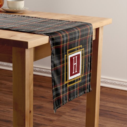 Black Red and yellow Tartan Monogram  Korte Tafelloper (Voorbeeld)