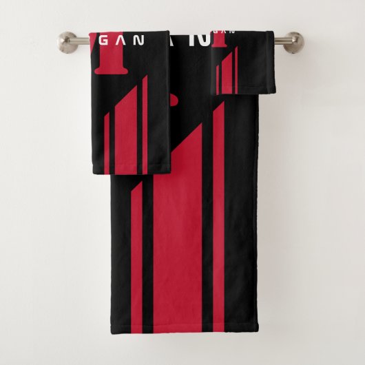 Black Red Custom Monogram Racer Stripe Bad Handdoek (Insitu)