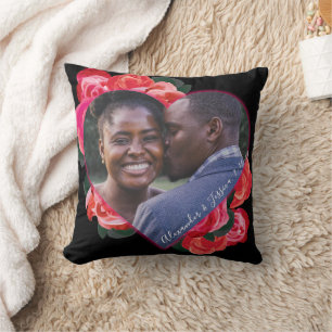 Black, Red Roses Romantique Saint Valentin Coussin