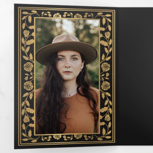 Black Royal Medieval Sword Photo Graduparty Drieluik Uitnodiging (Binnenzijde eerst)