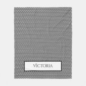 Black Simple Chevron Personalized Fleece Blanket (Voorkant)