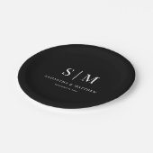 Black Simple Elegant Couple Initialen Weddenschap Papieren Bordje (Gekanteld)