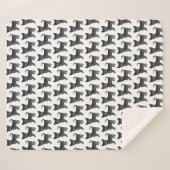 Black Smooth Coat Chihuahua Cartoon Dog Pattern Sherpa Deken (Voorkant (horizontaal))