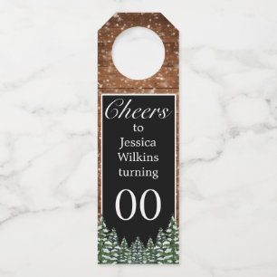 Black Snowy Wood & Forest Pine Verjaardag Flessenhanger