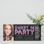 Black Sweet 16 Anniversaire Fête Invitation (Debout devant)