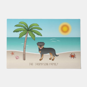 Black & Tan-rottweiler op een tropisch zomerstrand Deurmat