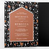 Black Terrazzo Tegel Terracotta QR Code Weddenscha Drieluik Uitnodiging (Binnenzijde eerst)