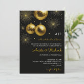 Black wedding invitation with gold text (Debout devant)