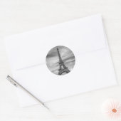 Black & White Eiffel Tower Paris Frankrijk Ronde Sticker (Envelop)
