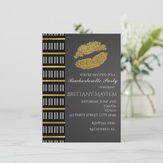 Black White & Gold Faux Shimmer Lips Kiss Party Kaart (Staand voorkant)