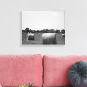 Black & White Hay Rolls, verspreid over een Boerde Canvas Afdruk (Insitu (Woonkamer))
