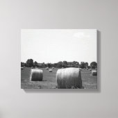 Black & White Hay Rolls, verspreid over een Boerde Canvas Afdruk (Voorkant)