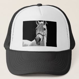 Black White Horse in de nacht close-up Trucker Pet