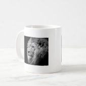 Black White Lion Portret - Dierfotografie Koffiemok (Voorkant links)