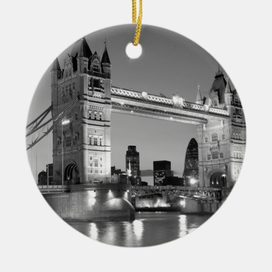 Black White London Tower Bridge Keramisch Ornament (Voorkant)