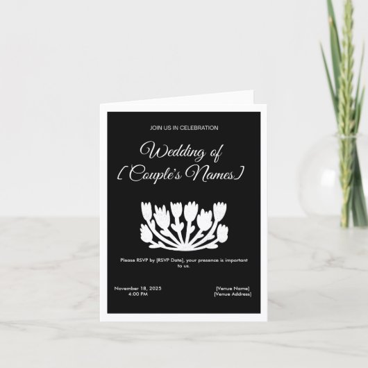 Black & White Minimalist Wedding Folded Invitation (Devant)