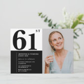 Black White Photo 61st Birthday Invitations (Debout devant)