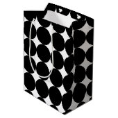 Black White Retro Geometric Cirtern Pattern Medium Cadeauzakje (Achterkant Gekanteld)