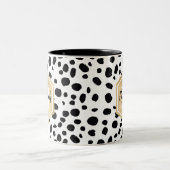 Black White Spots Pattern Gold Monogram Tweekleurige Koffiemok (Center)
