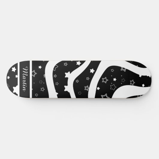 Black &white stars on lines custom name skateboard (Horizontaal)
