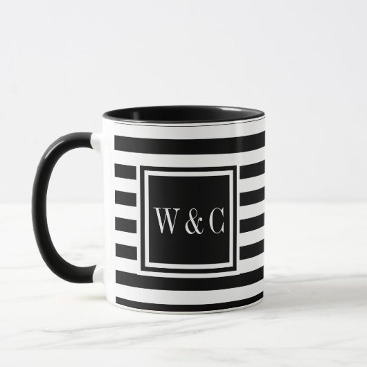 Black White Stripe Monogram Mok (Links)