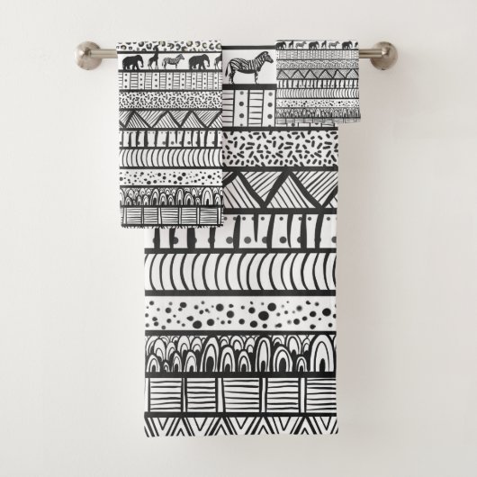 Black White Tribal African Pattern Bad Handdoek (Insitu)