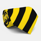 Black Yellow Striped Sjabloon Modern Classy Stropdas (Opgerold)