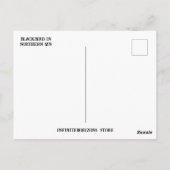 Blackbird chante dans une carte postale d'arbre (Dos)