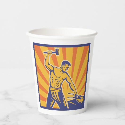 Blacksmith Hammering Retro Strongman Labor Papieren Bekers (Voorkant)