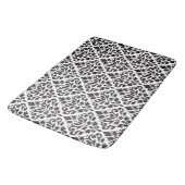 Blader naar Damask Pattern Black op White Badmat (Gekanteld)