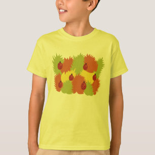 Bladeren en lieveheersbeestjes in de herfst Kinder T-shirt