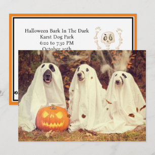 Blaf in het donkere Halloween feest voor HONDEN Feestdagenkaart