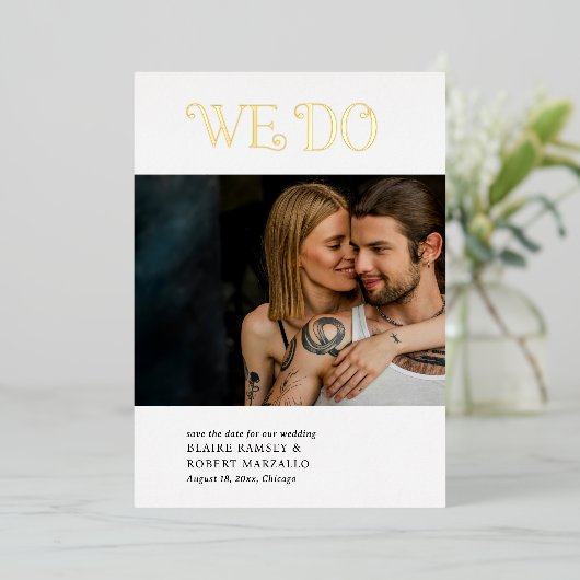 Blaire Zwart Wit Moderne bruiloft Folie Uitnodiging (Staand Voorkant)