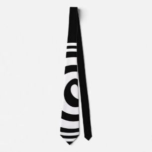Blanc sur Cravate noire