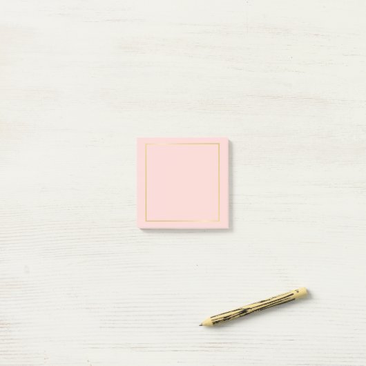 Blanco blush roze en Faux Gold Foil Post-it® Notes (Op bureau)