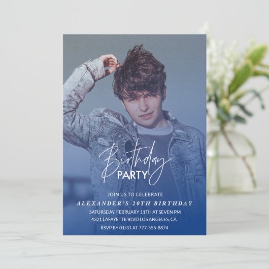 Blauw 20e verjaardag uitnodiging Verjaardagsfeest  (Staand voorkant)